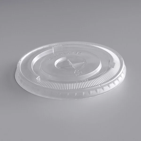Choice 32 oz. Clear Plastic Dome Lid with Hole - 500/Case